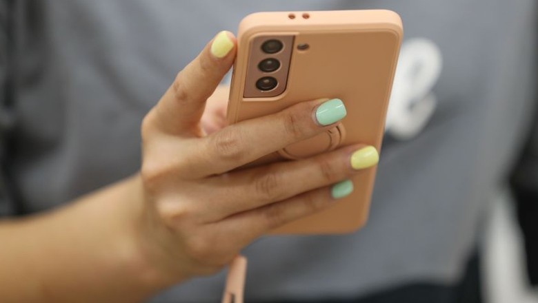 Australia adds YouTube in list of banned sites for under-16s