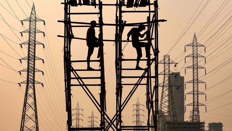 Sindh govt to supply cheaper electricity to Karachi under new regulatory authority