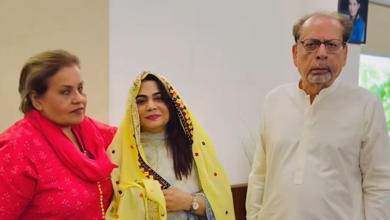 Singer Sanam Marvi, Arts Council Karachi president Ahmed Shah bury the hatchet