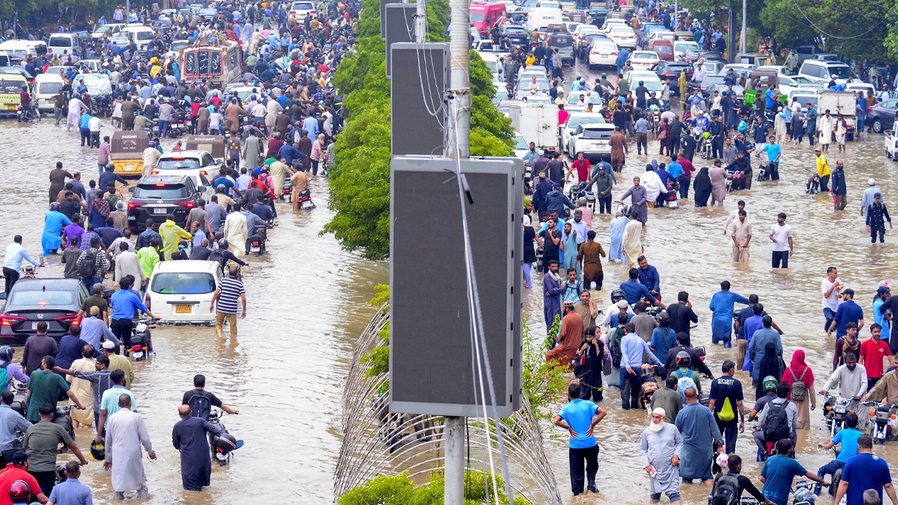 Karachi rains: Death toll rises to 15