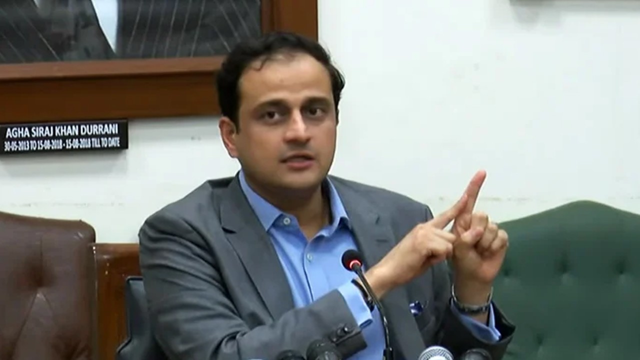 Karachi Mayor Murtaza Wahab 'proud' of local administration’s post-rain clean-up