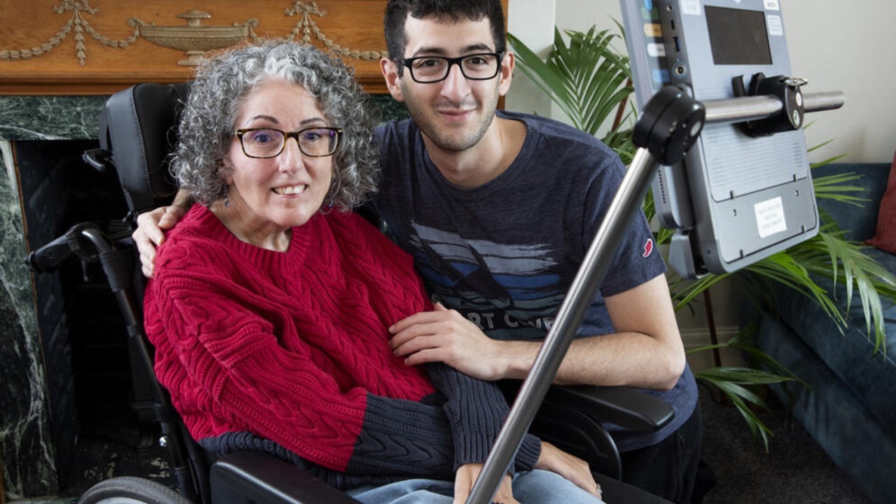 AI helps woman rediscover lost voice after 25 years