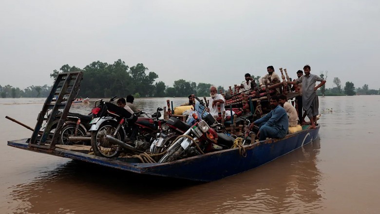 Punjab floods affect over 1.6 mln, death toll rises to 37