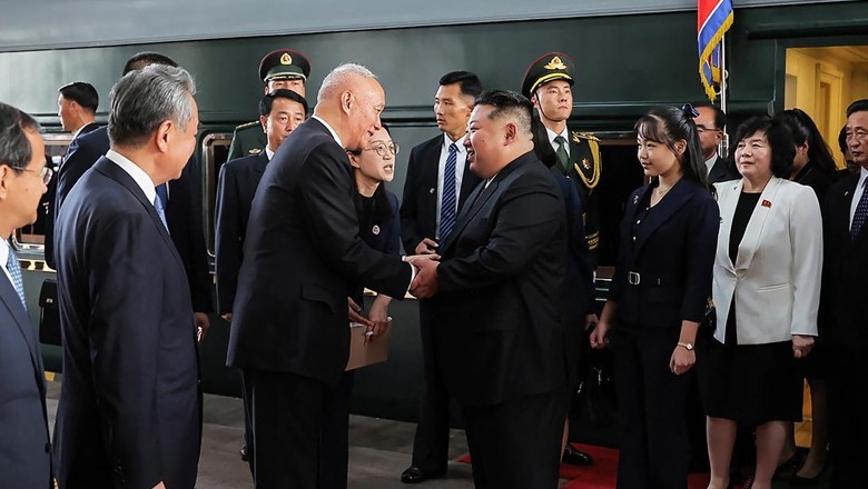 Kim Ju Ae: Daughter of North Korea's Kim Jong-un makes international debut