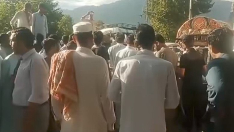 3 schoolchildren killed, 5 others injured as dumper hits them in Abbottabad