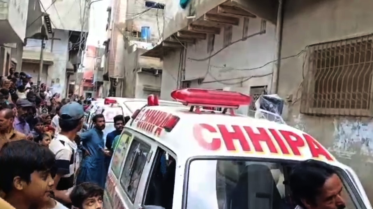 Karachi: Three women’s throats slit in Bhittaiabad, uncle suspected in attack