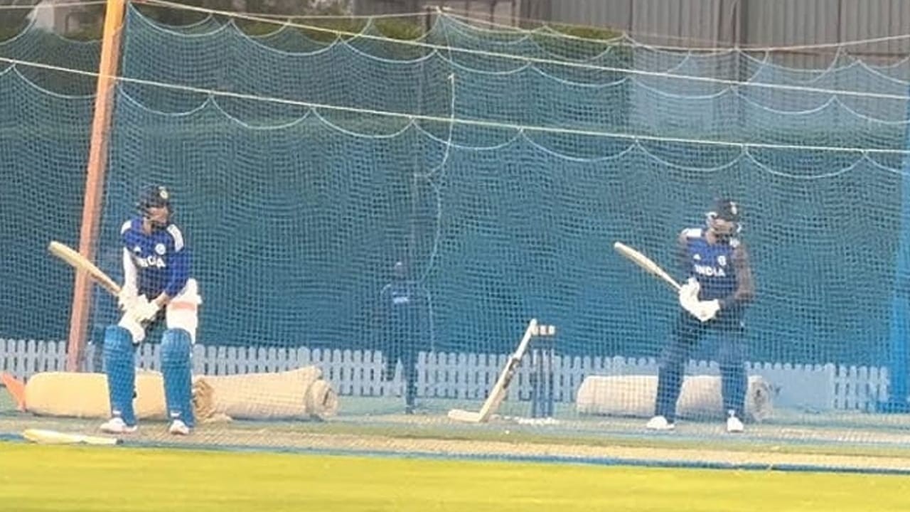 Indian cricketers avoid photos with Pakistani net bowlers in Dubai practice