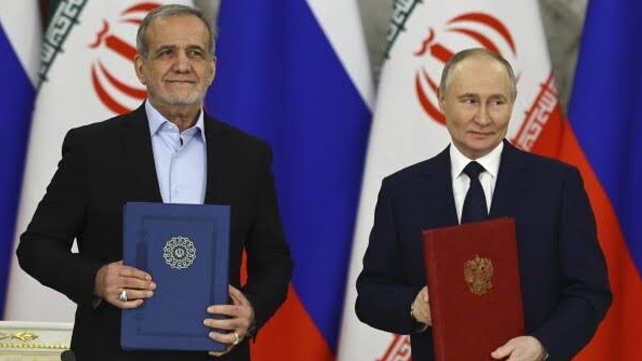 Iran to ink deal with Russia for eight nuclear power plants