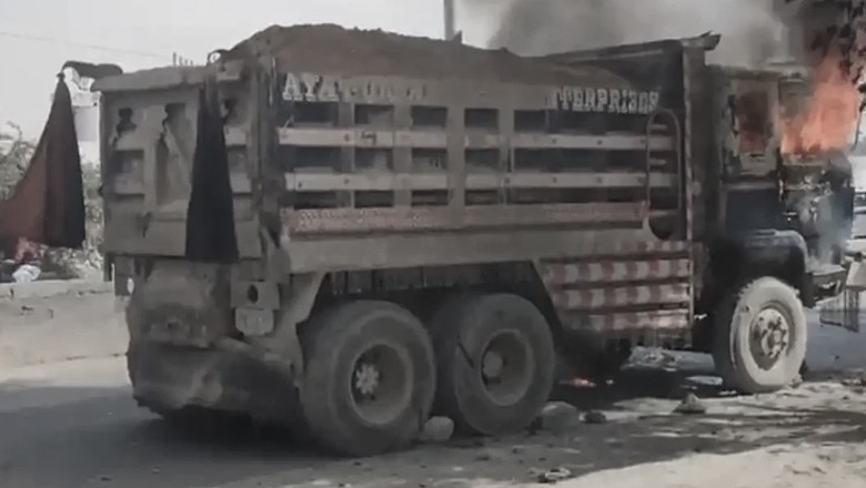 Speeding dumper kills youth, injures another in Karachi's Malir