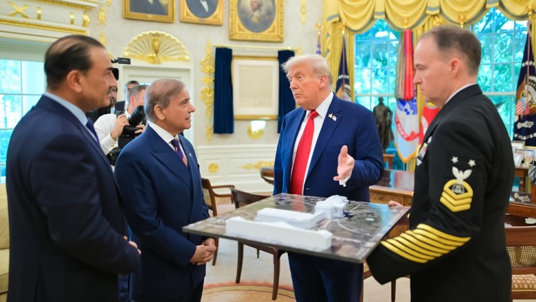 Pakistani leadership meets Trump in Washington after six years