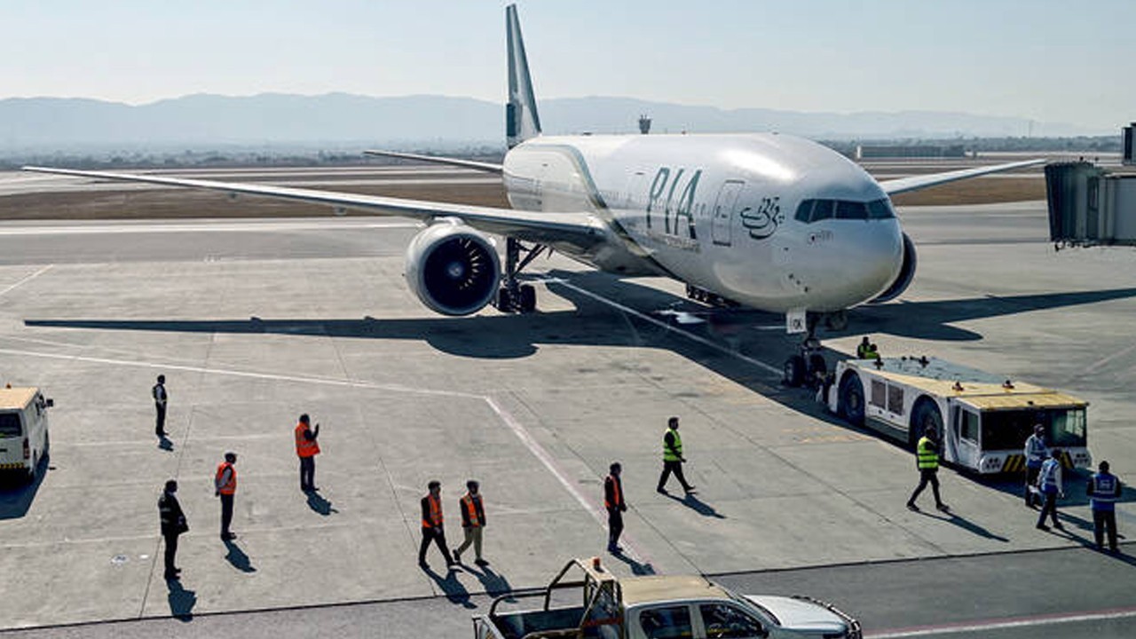 PIA to resume UK flights from October 25