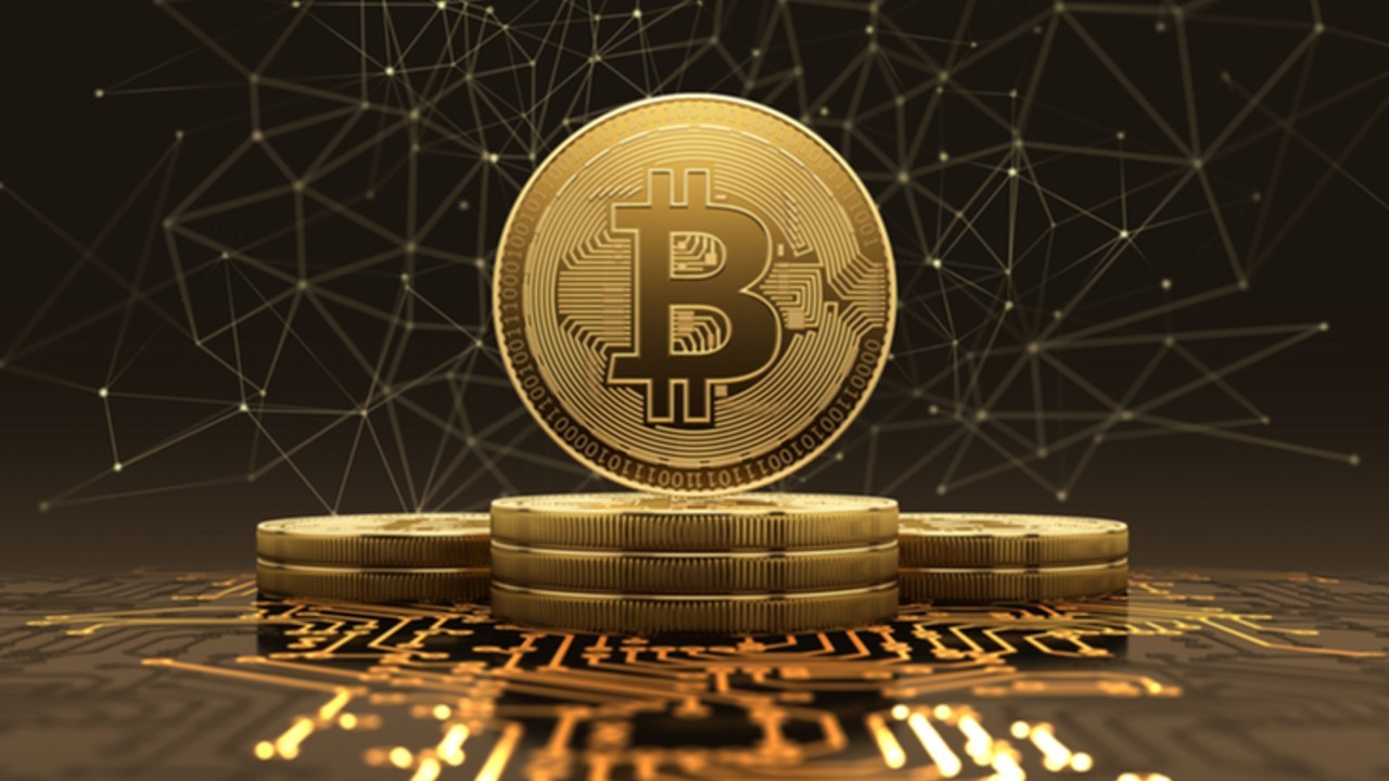 Bitcoin hits record high of $125,000 amid US market uncertainty