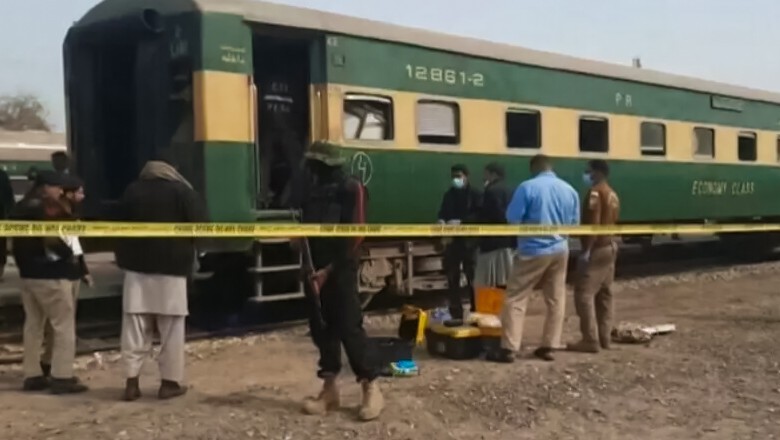 Terrorist attack on Shikarpur railway line derails Jaffar Express, injures 7 people