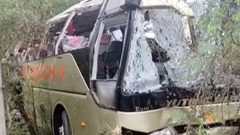 Deadly crash in Swat: 15 from one family die in truck accident