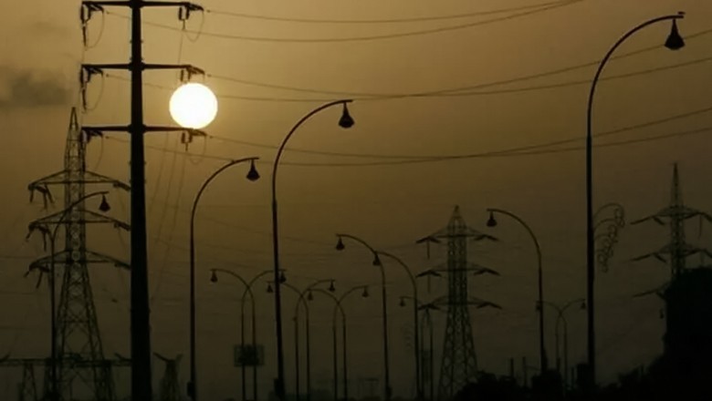 Nepra cuts K-Electric's tariff by Rs7.6 per unit