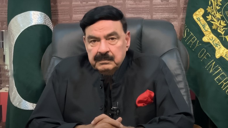 Sheikh Rashid stopped from travelling for Umrah