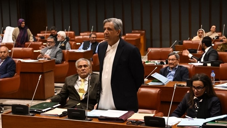 Govt, opposition add fresh proposals to 27th Amendment draft ahead of NA vote