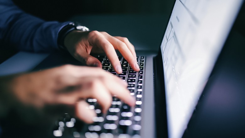 Pakistan’s internet freedom score declines amid censorship, political control