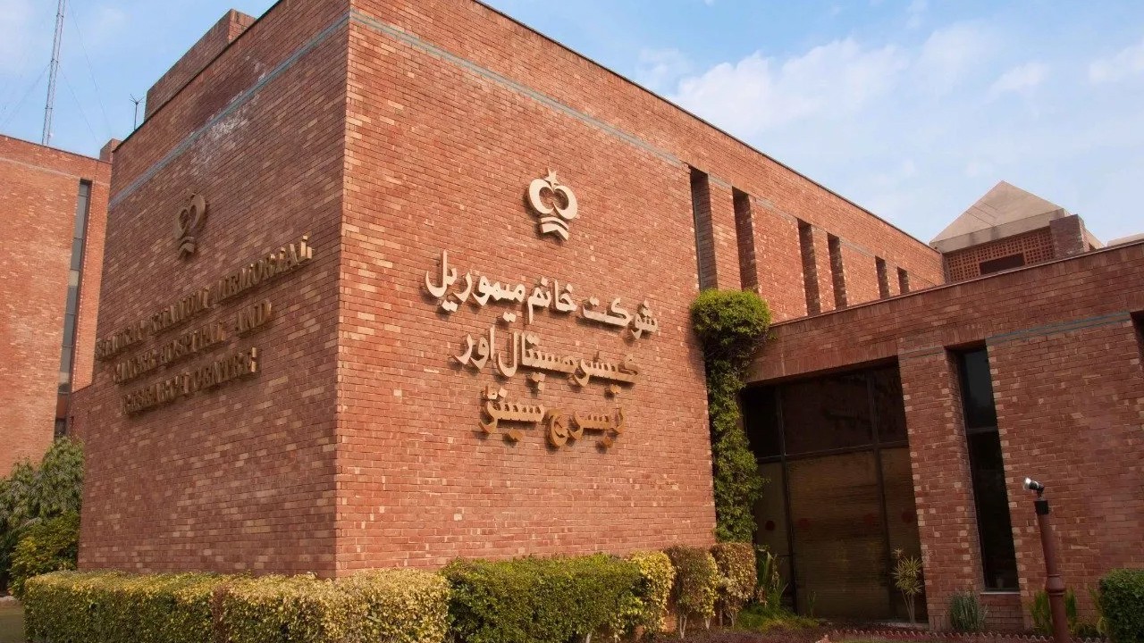 Majority of bank accounts fully operational, says Shaukat Khanum trust