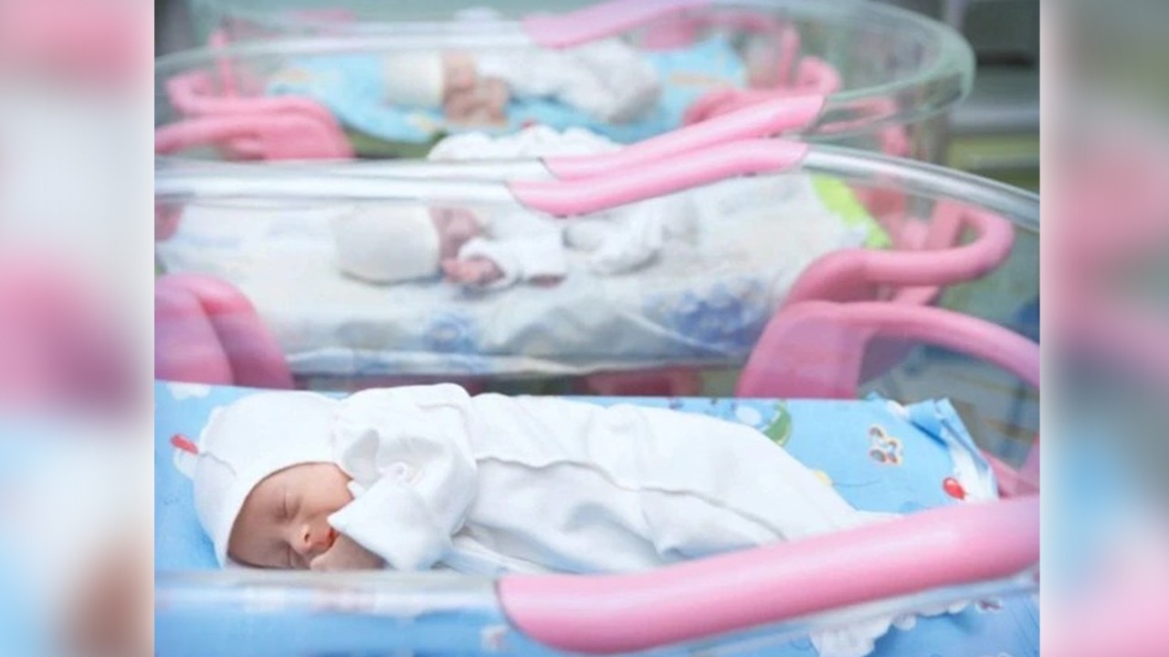 Quetta fruit vendor welcomes quadruplets